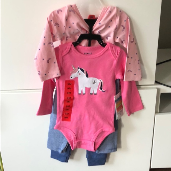 4 piece outfit for baby girl - Picture 1 of 2